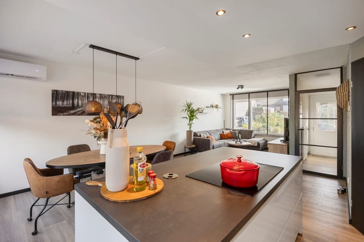 Tussenwoning te koop: de Leuper 25, Schinveld
