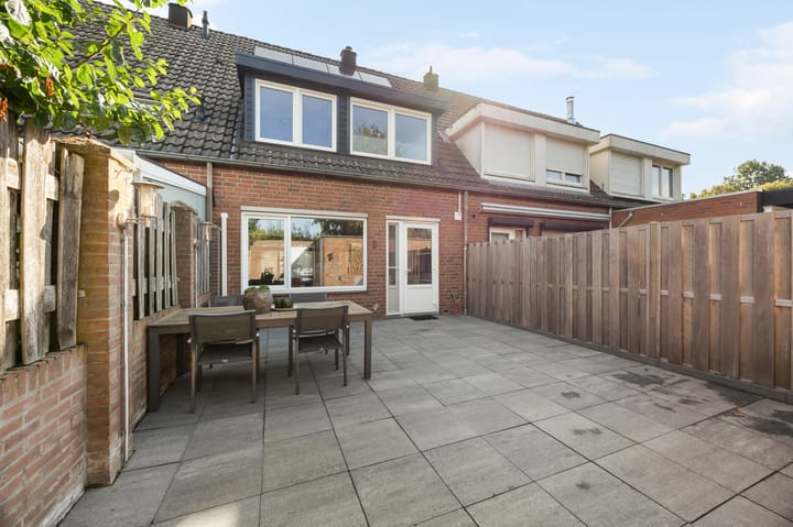 Tussenwoning te koop: de Leuper 25, Schinveld