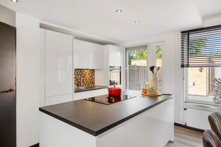 Tussenwoning te koop: de Leuper 25, Schinveld