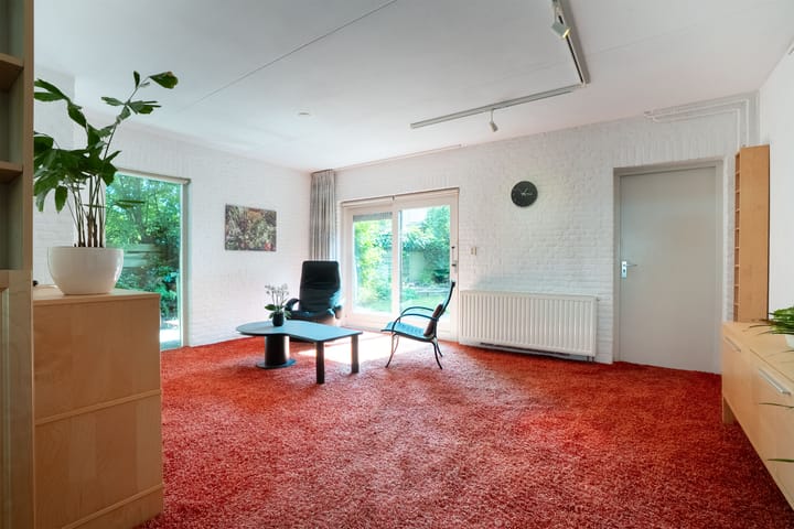 Twee-onder-één-kap te koop: Gladiolenstraat 8, Wageningen