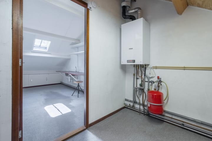 Twee-onder-één-kap te koop: Gladiolenstraat 8, Wageningen