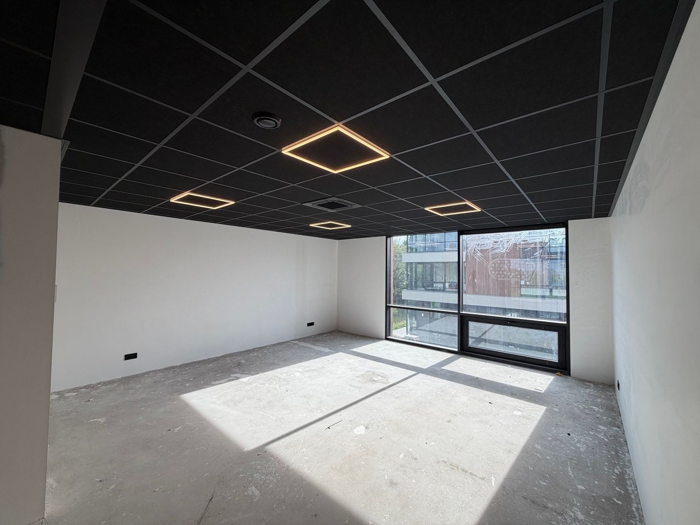 View photo 3 of Achterdijk 1-S