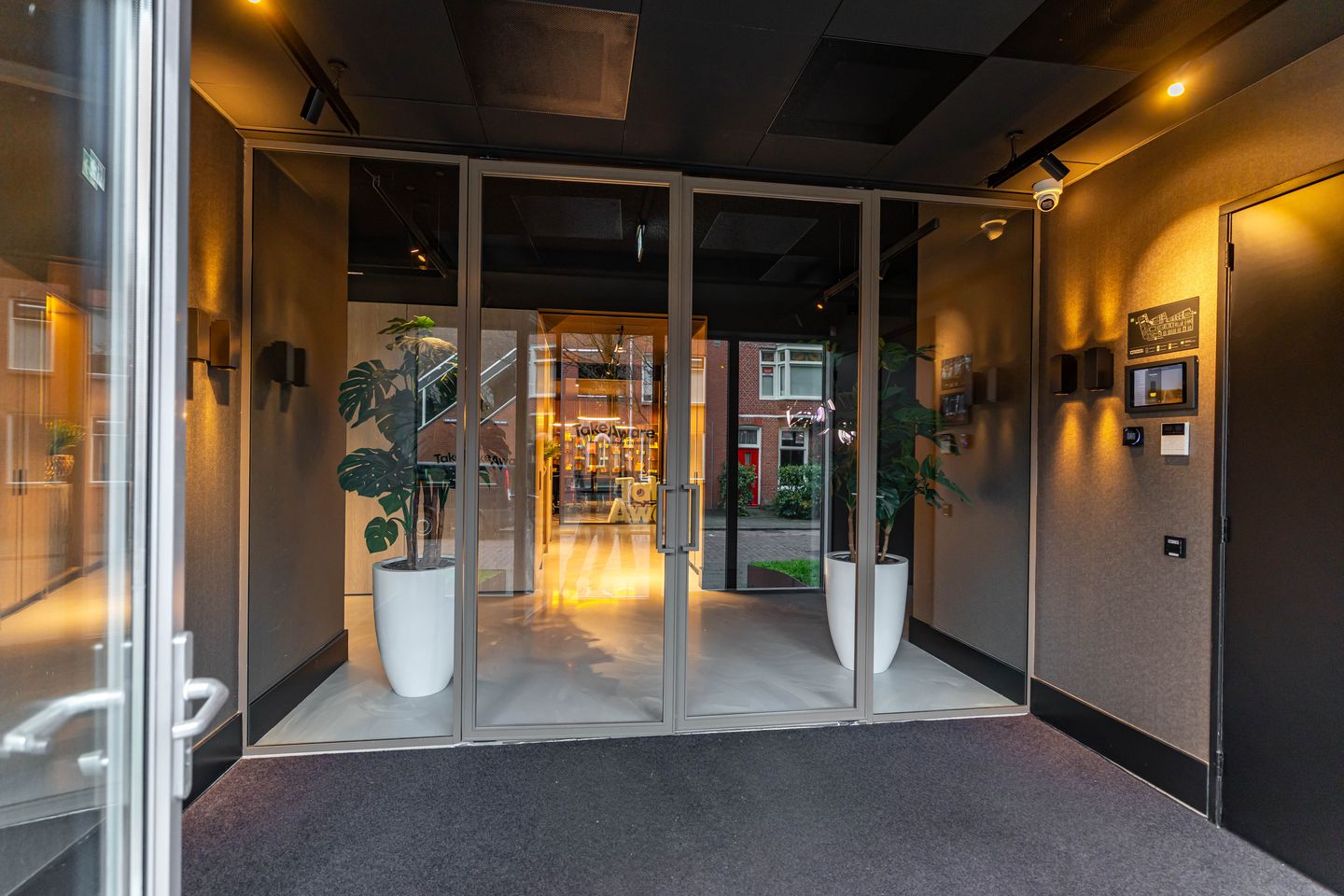 Bekijk foto 3 van Van Kerckhoffstraat 2