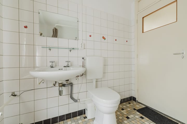 Tussenwoning te koop: Roeselarestraat 49, Breda
