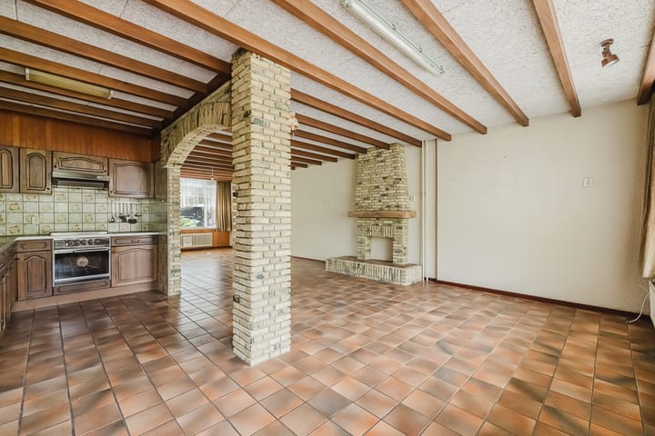 Tussenwoning te koop: Roeselarestraat 49, Breda