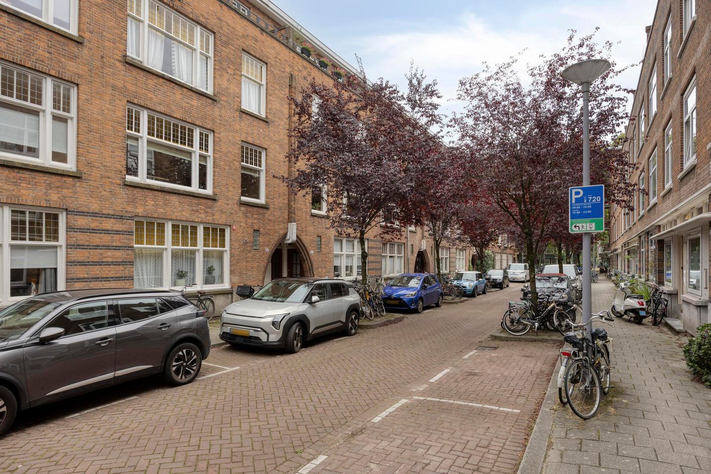 Photo 4 of Van Nideckstraat 20-B01