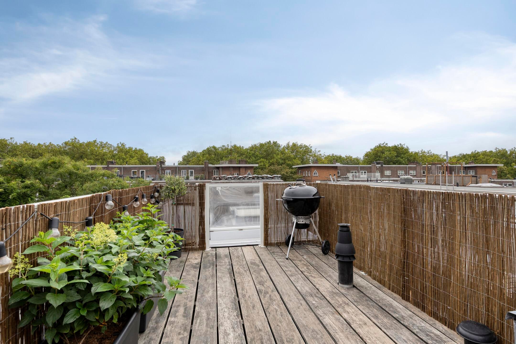 Photo 33 of Van Nideckstraat 20-B01