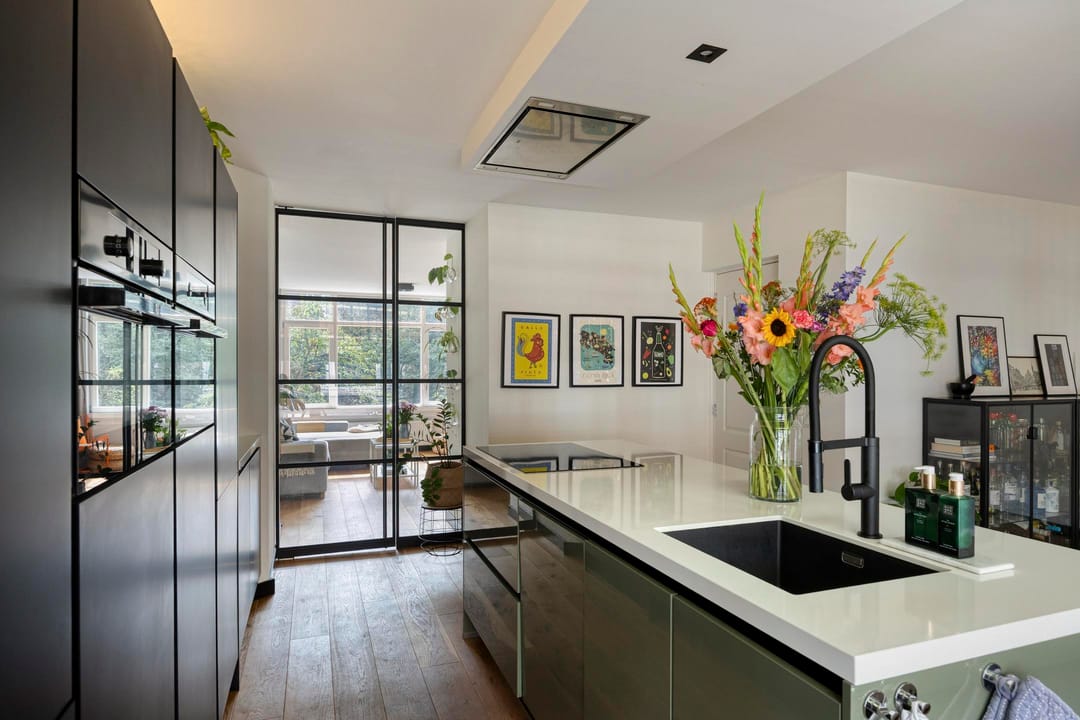 Photo 11 of Van Nideckstraat 20-B01