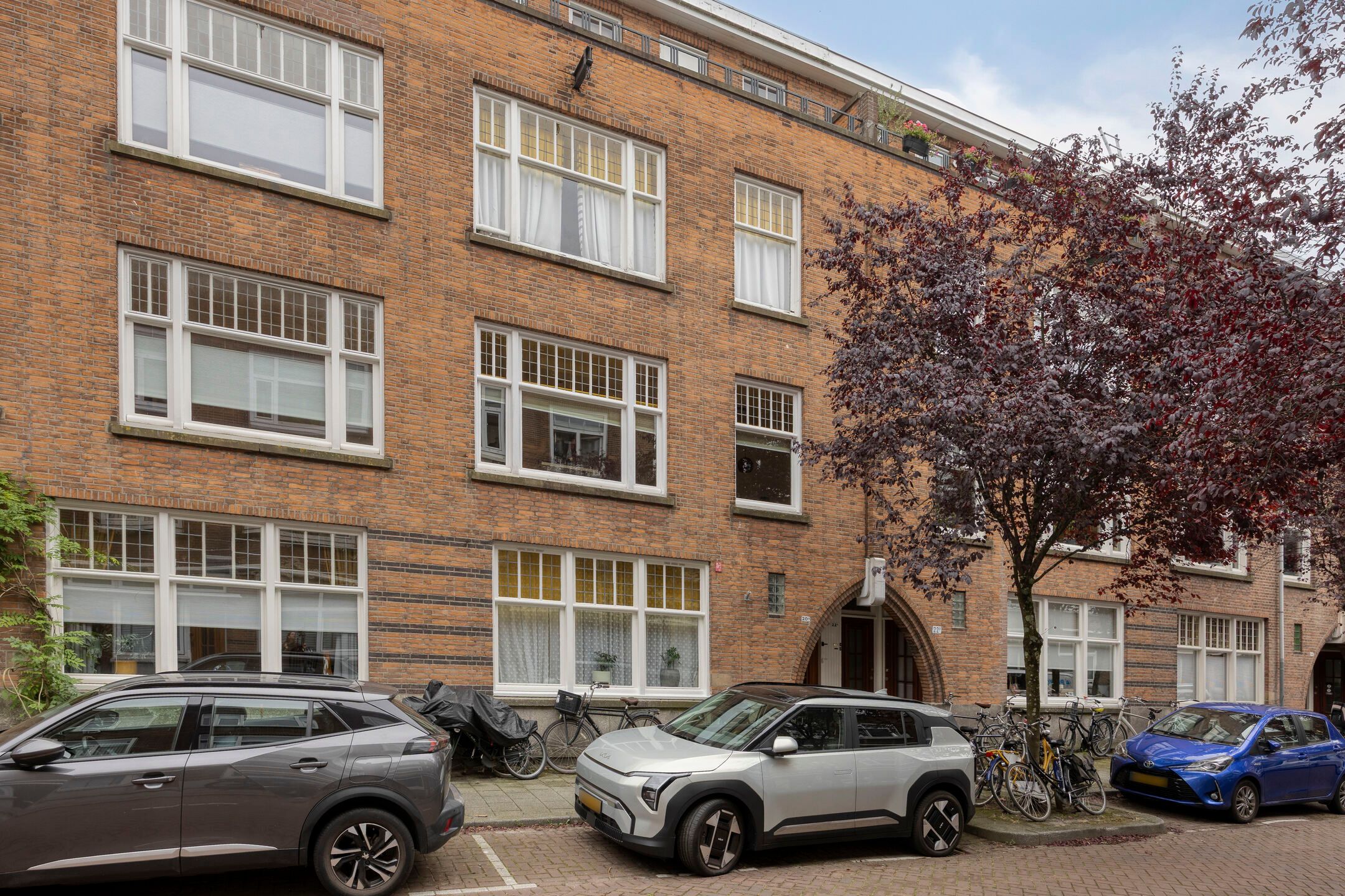 Photo 36 of Van Nideckstraat 20-B01