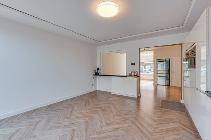 Tussenwoning te koop: Bakkerstraat 103, Hilversum