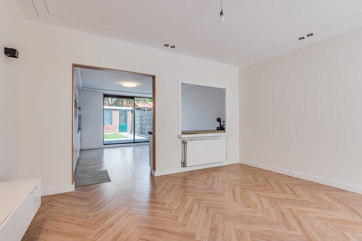 Tussenwoning te koop: Bakkerstraat 103, Hilversum
