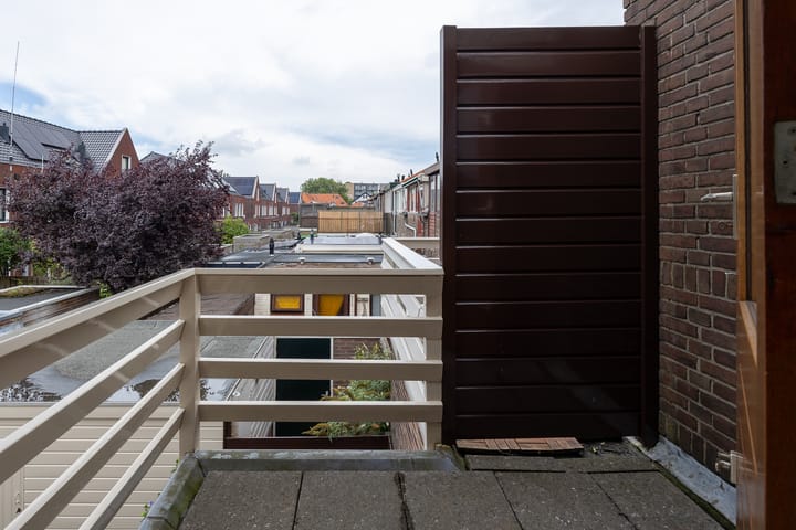 Hoekwoning te koop: Van Boetzelaerstraat 85, Alphen Aan Den Rijn