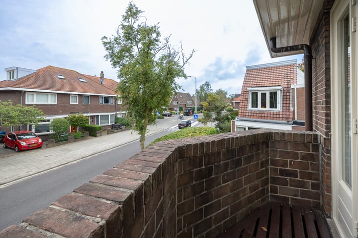 Hoekwoning te koop: Van Boetzelaerstraat 85, Alphen Aan Den Rijn
