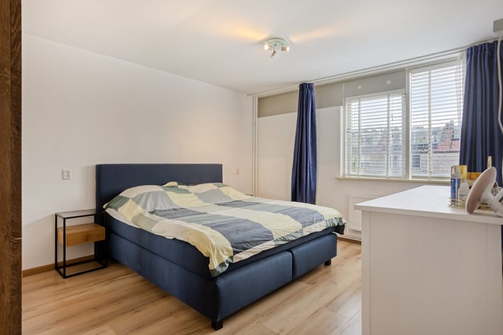Foto 4 van van Aitzemastraat 4