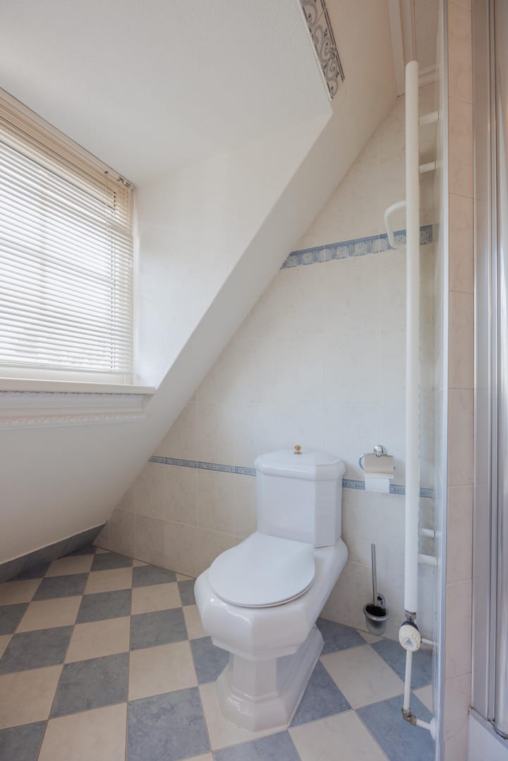 Tussenwoning te koop: Vondellaan 39, Raamsdonksveer