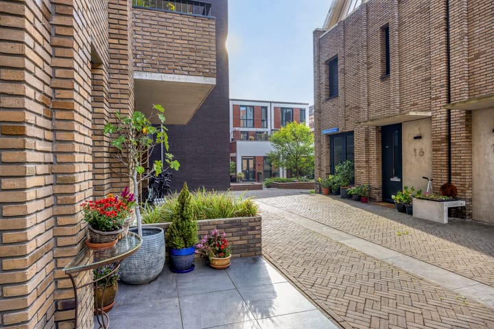 Studio te koop: Friesewal 9, Zwolle