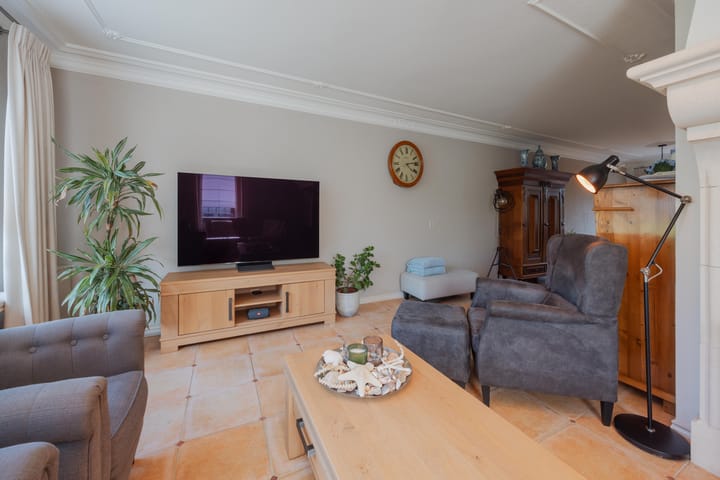 Tussenwoning te koop: Vondellaan 39, Raamsdonksveer