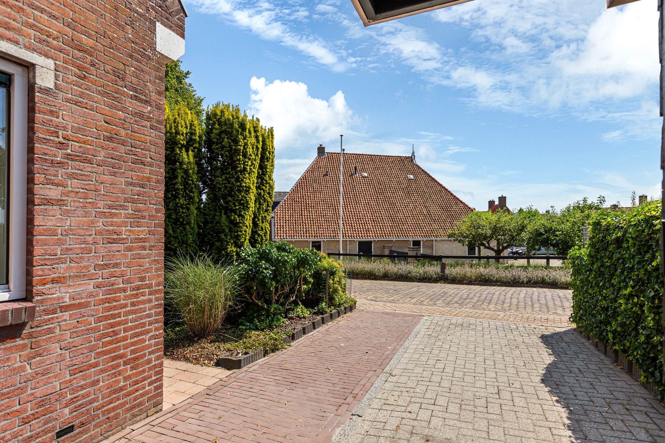 Foto 42 van Kerkeburen 8