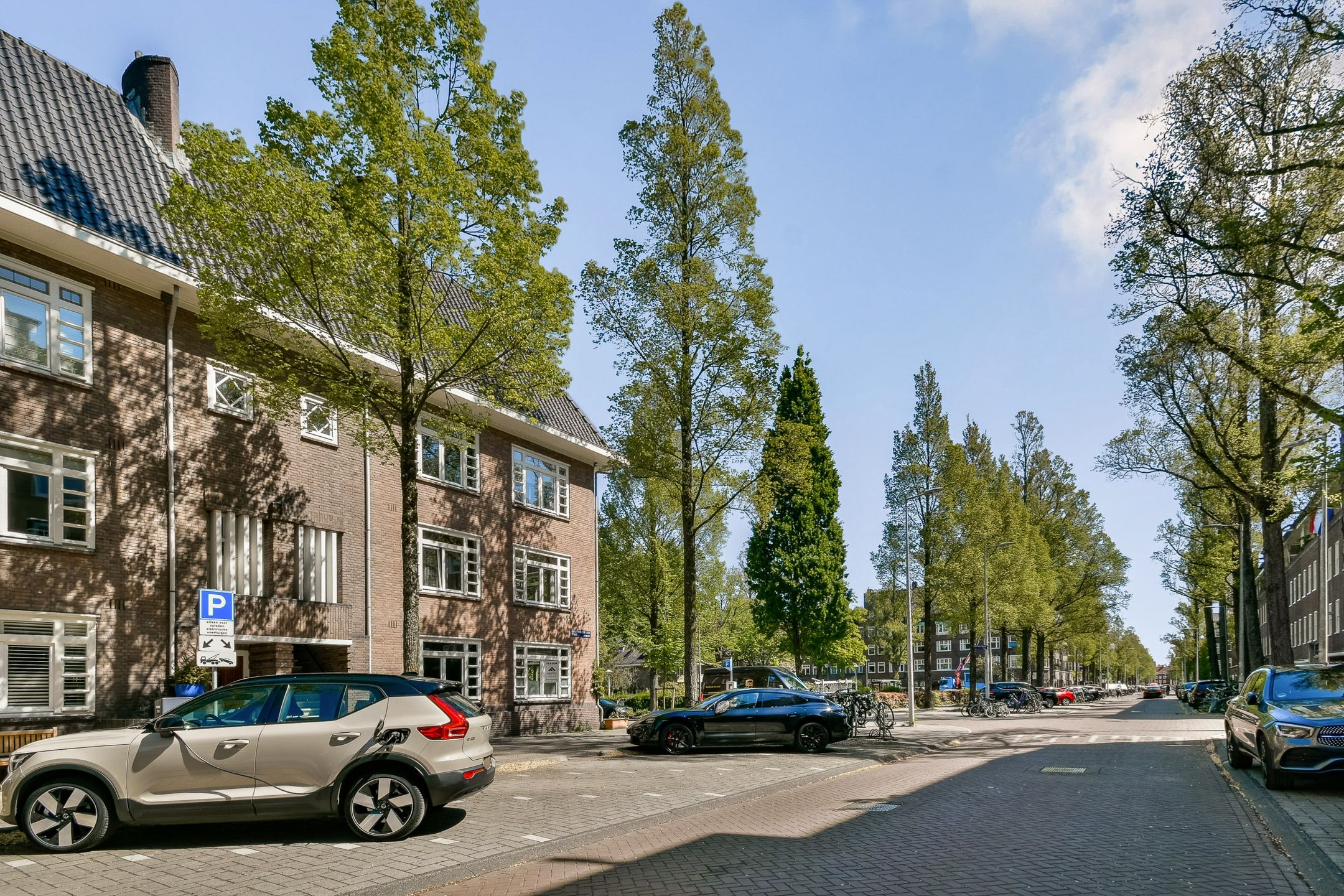 Photo 6 of Raphaëlstraat 20-H