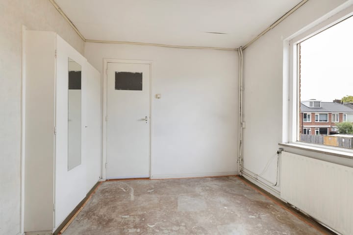 Tussenwoning te koop: Jhr. van de Wall Repelaerstraat 5, Dordrecht