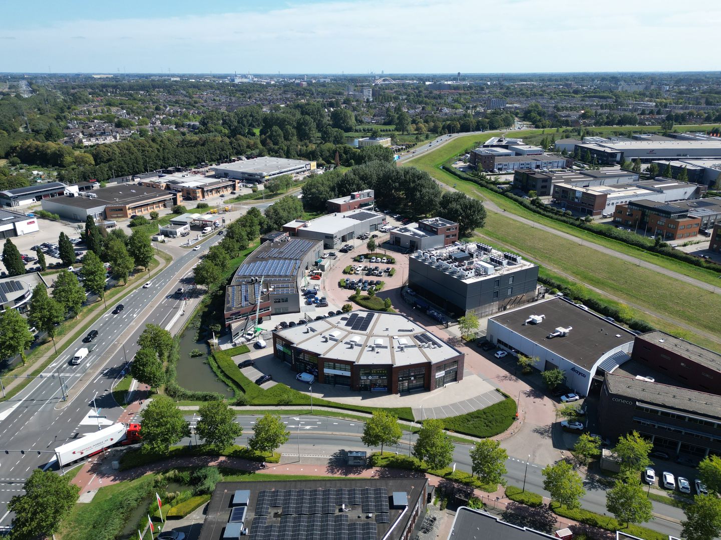 View photo 3 of Van Coulsterweg 1-f