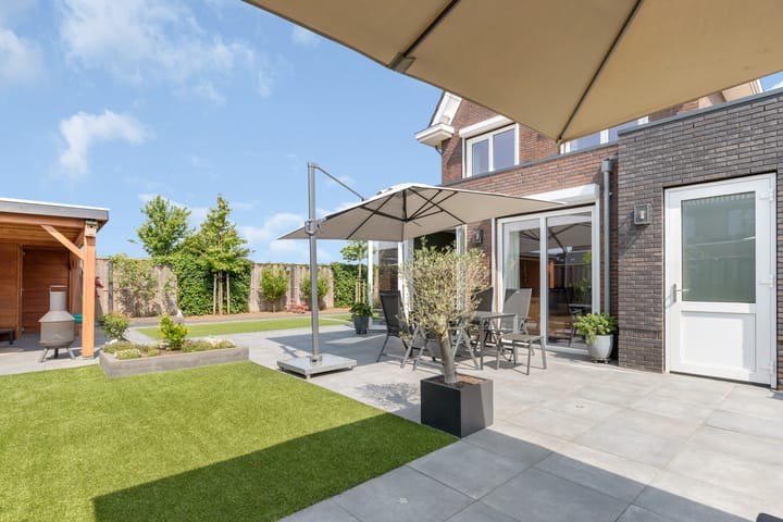 Vrijstaande woning te koop: Groenallee 12, Nijkerk