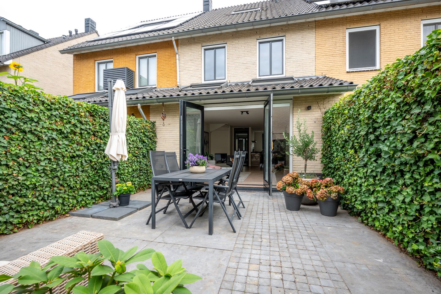 Photo 4 of IJzerwerf 8