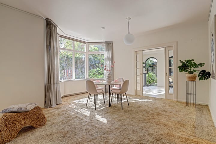Vrijstaande woning te koop: Warmonderweg 56, Oegstgeest