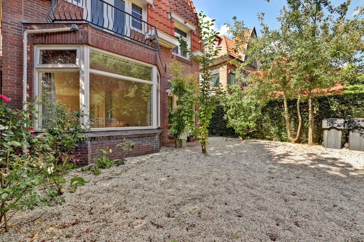 Vrijstaande woning te koop: Warmonderweg 56, Oegstgeest
