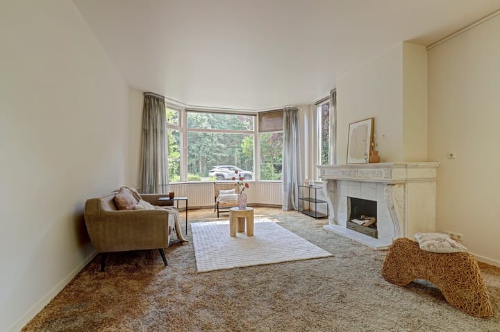 Vrijstaande woning te koop: Warmonderweg 56, Oegstgeest
