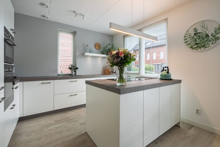 Twee-onder-één-kap te koop: Jan Jordensstraat 63, Wageningen