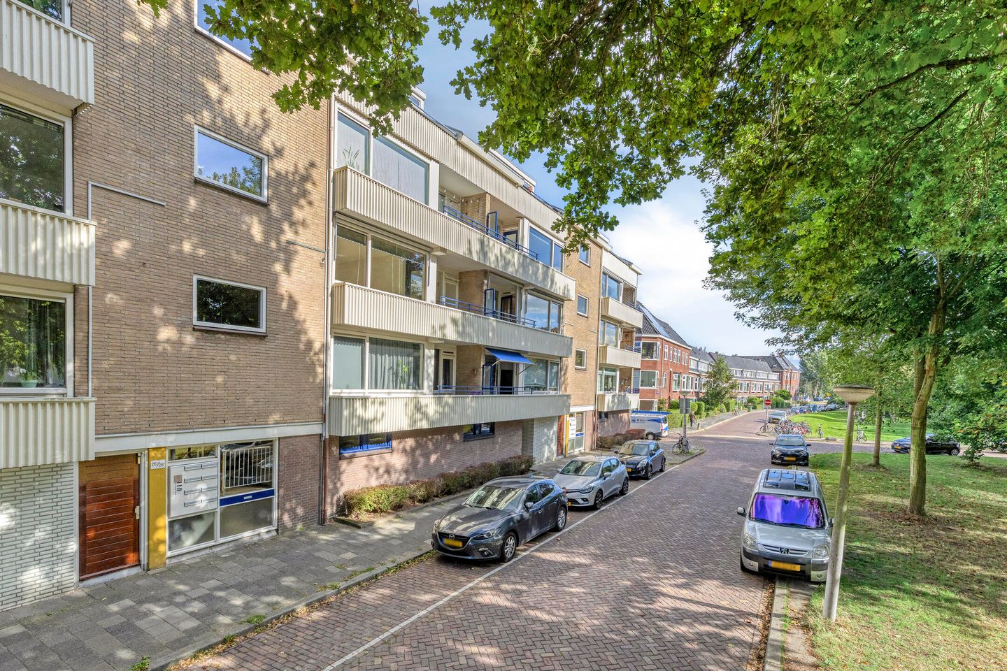 Foto 1 van Admiraal de Ruyterlaan 26-C