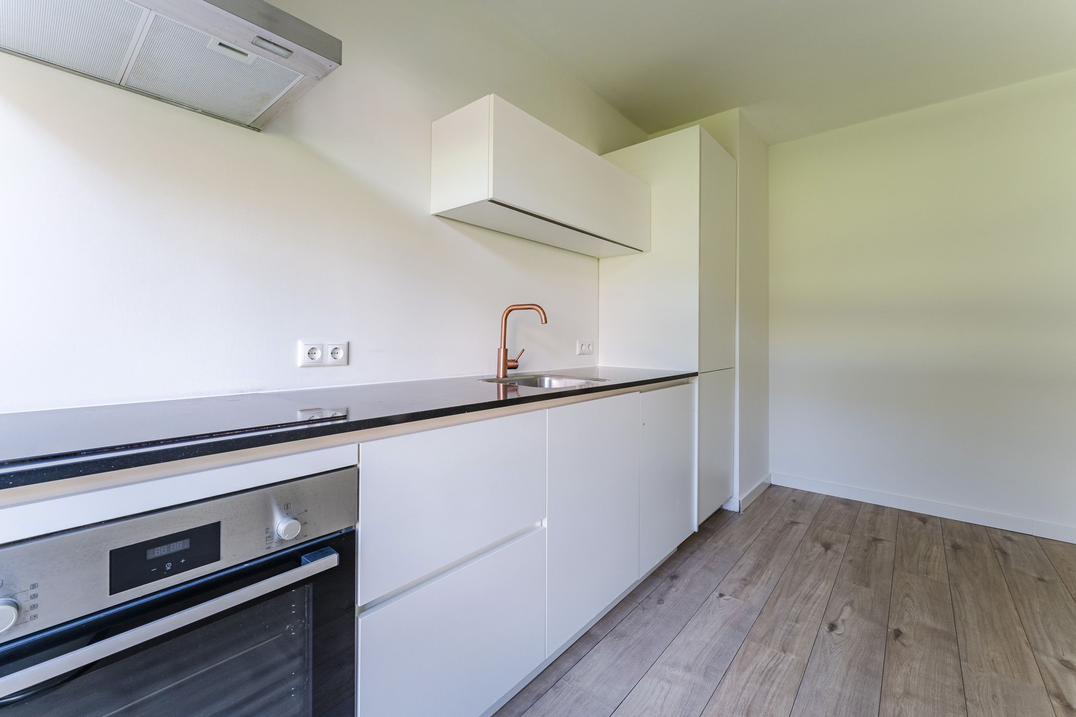 Photo 18 of Meander 563