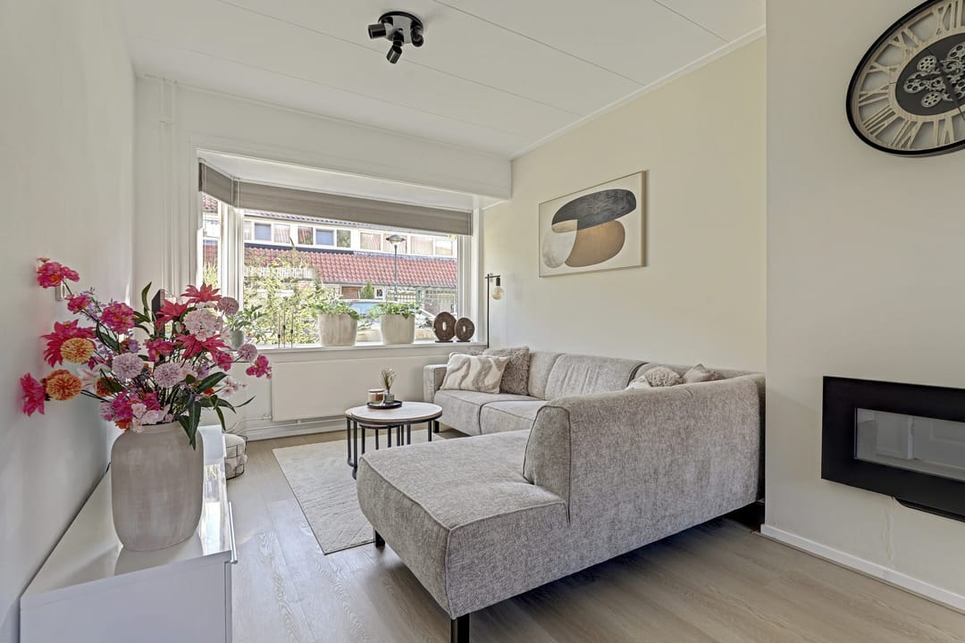 Photo 2 of Bachstraat 9