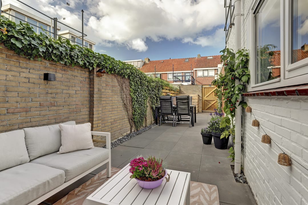 Photo 32 of Bachstraat 9