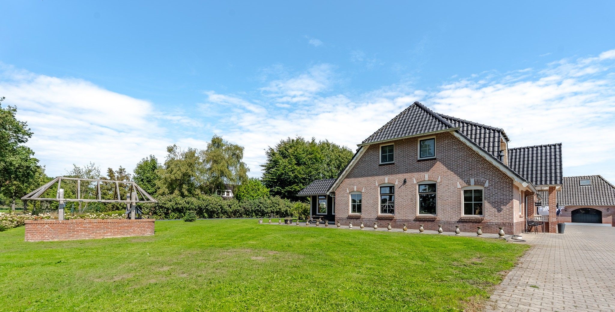 Hoevenweg 16 