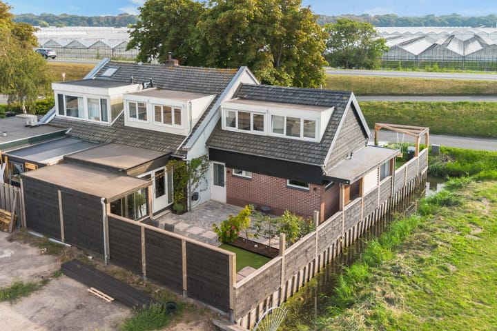 Twee-onder-één-kap te koop: Maasdijk 63, 'S-Gravenzande