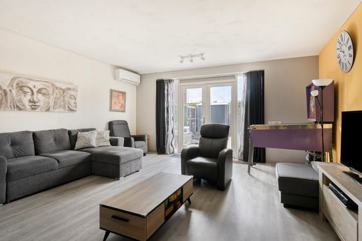 Tussenwoning te koop: Plataanstraat 37, Ter Aar