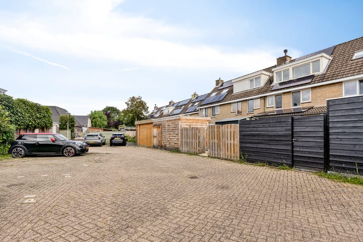 Tussenwoning te koop: Plataanstraat 37, Ter Aar