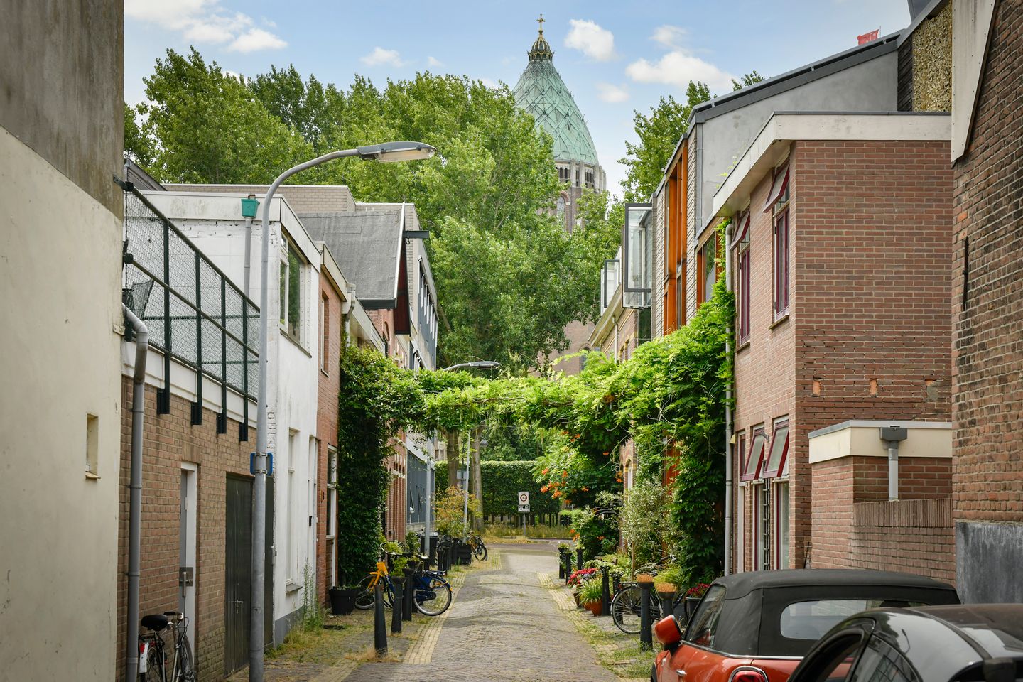 Photo 25 of Leidsezijstraat 9