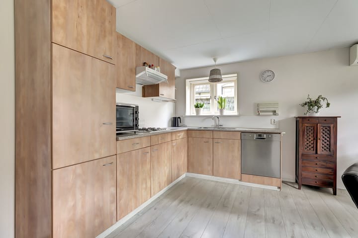 Vrijstaande woning te koop: It Roster 4, Ingwierrum