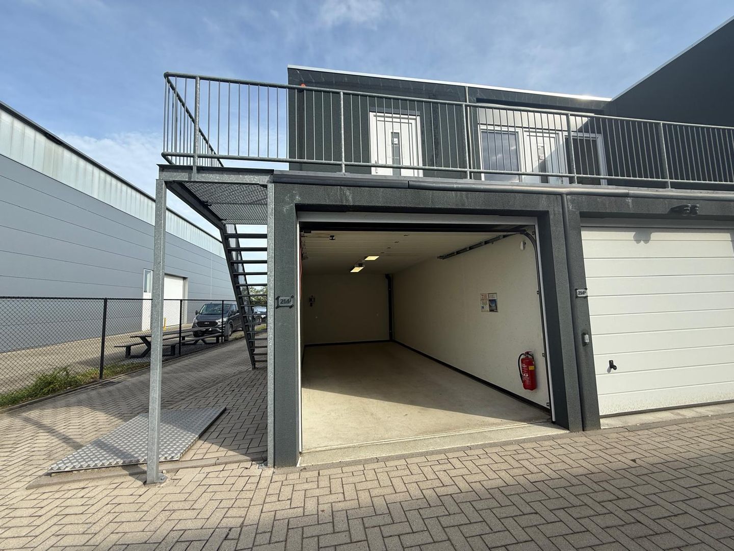 View photo 3 of Meerheide 214