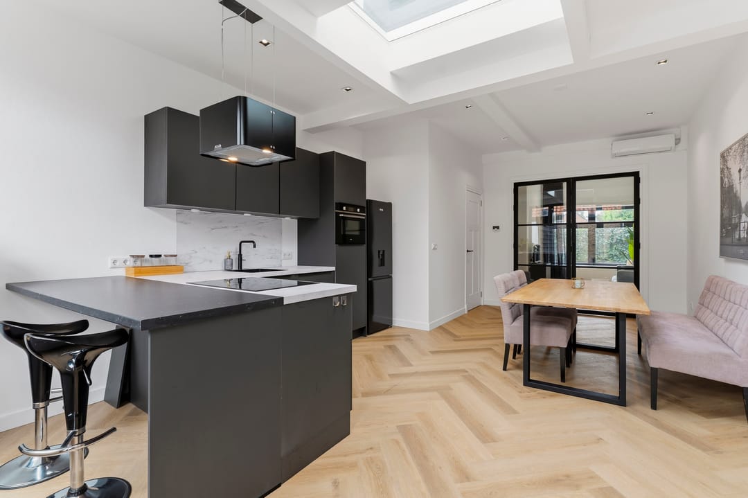 Photo 17 of Van Leeuwenhoekstraat 49