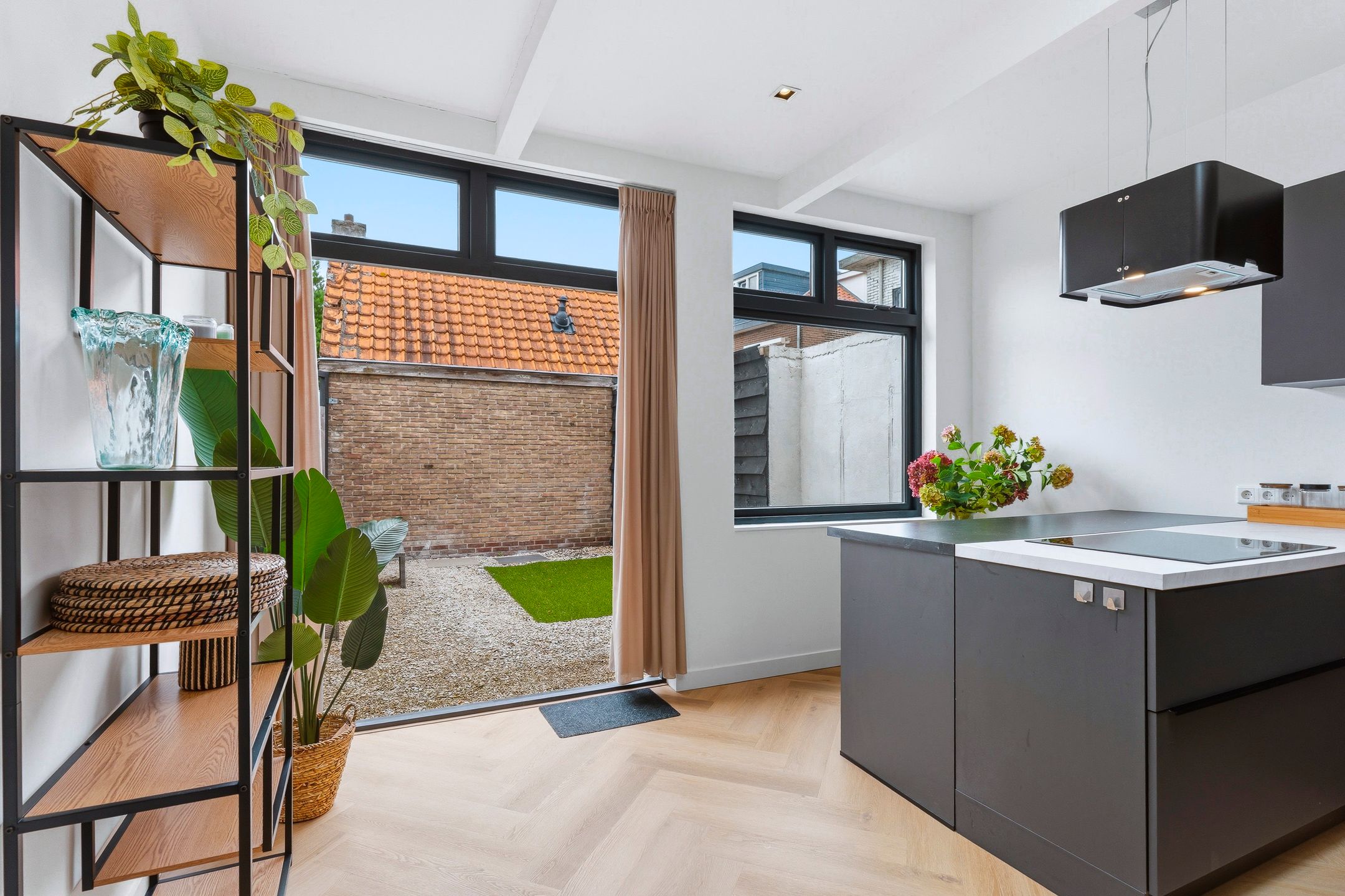 Photo 21 of Van Leeuwenhoekstraat 49