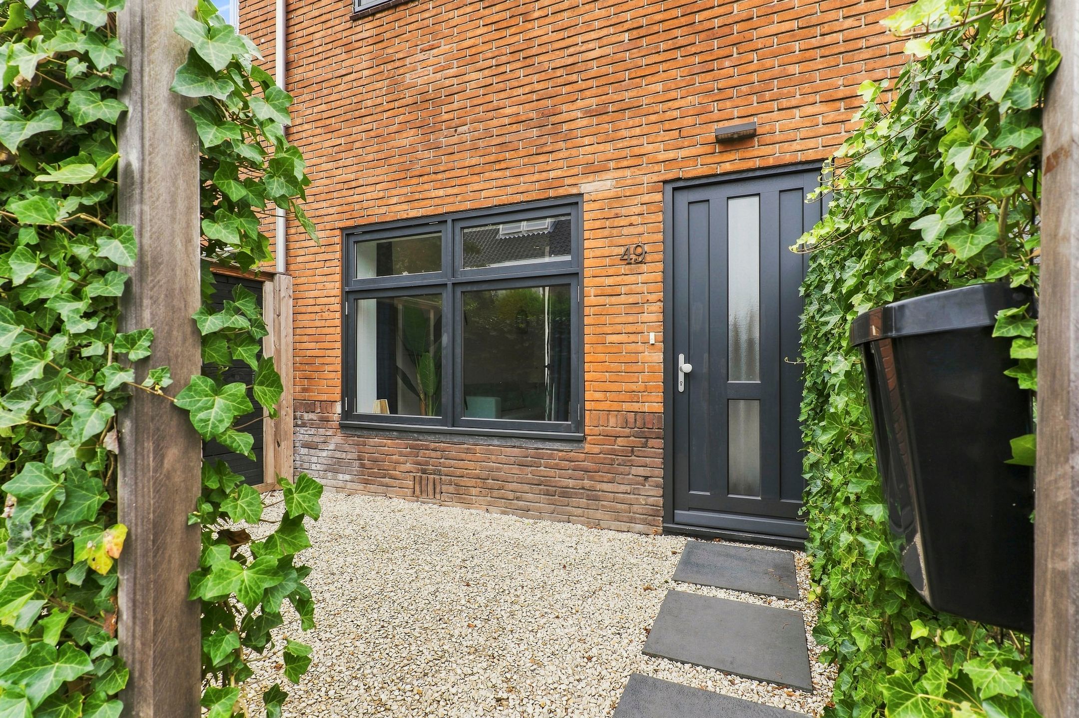 Photo 6 of Van Leeuwenhoekstraat 49