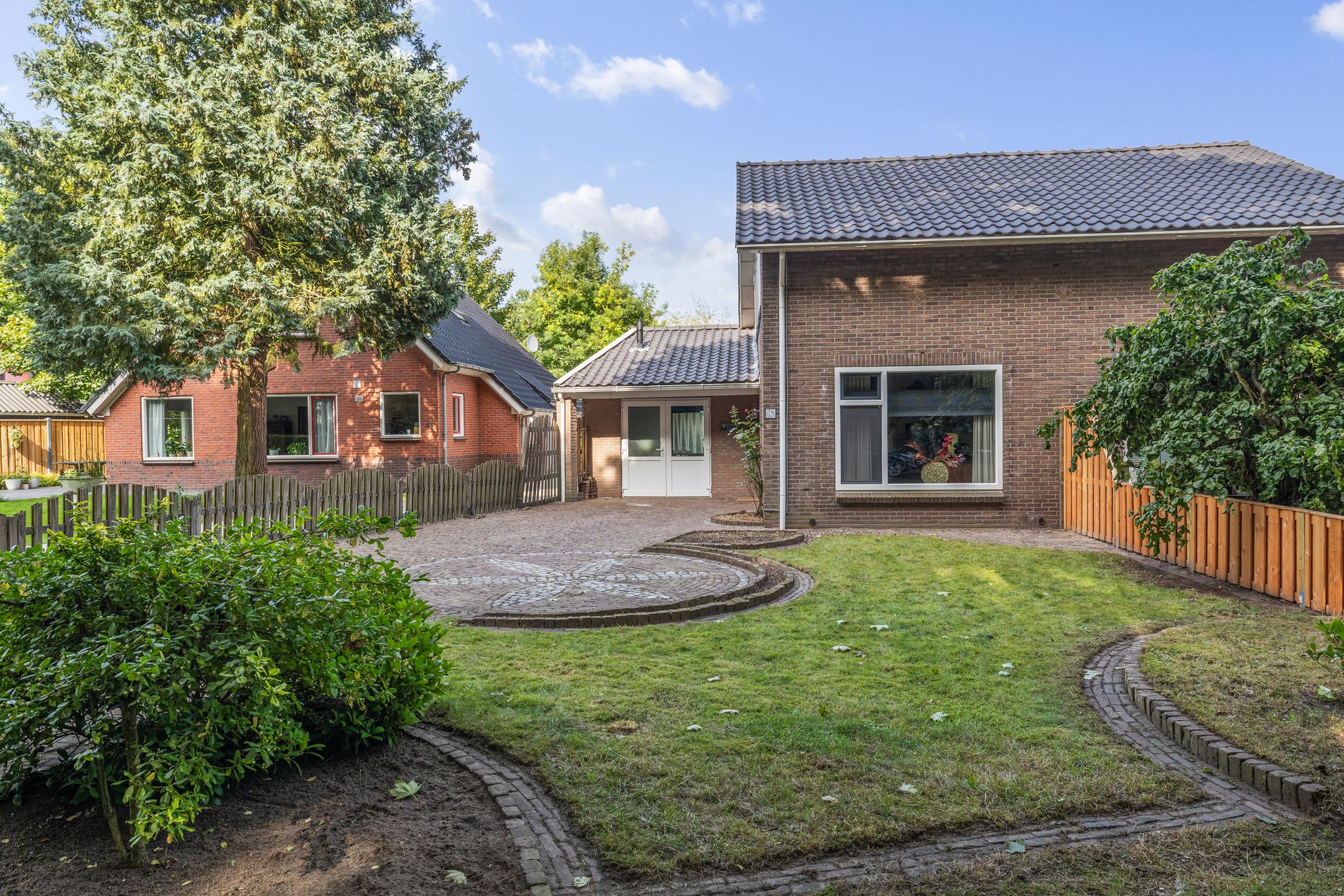 Photo 30 of De Hoge Loo 17