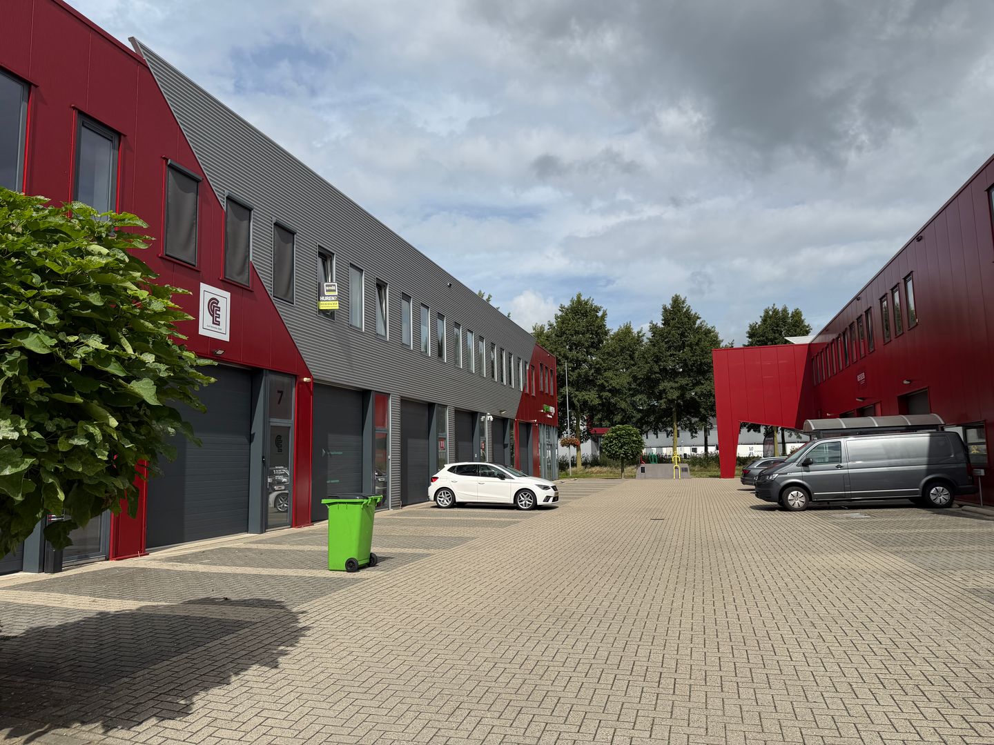 View photo 2 of Bonnetstraat 9