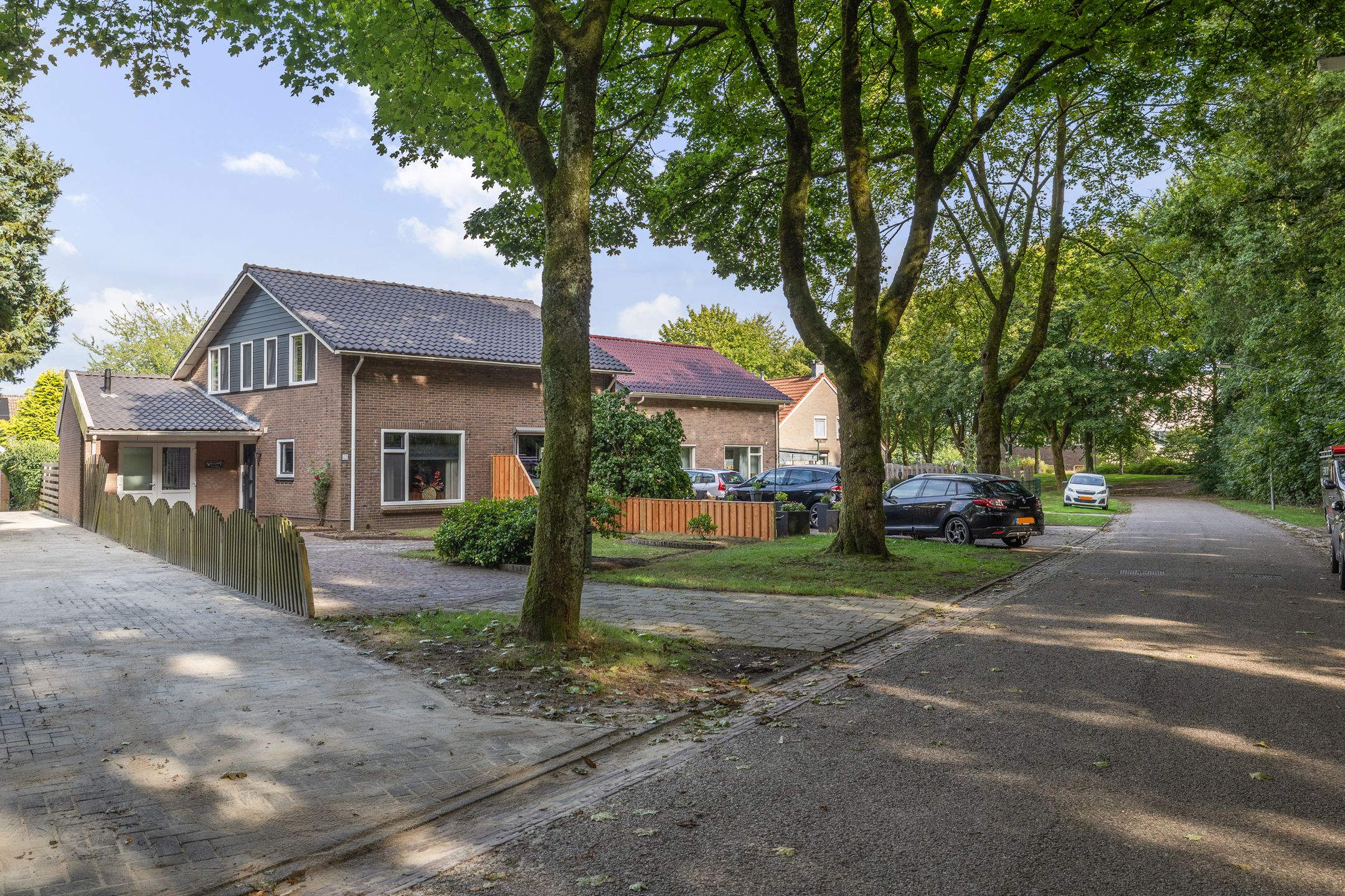 Photo 33 of De Hoge Loo 17