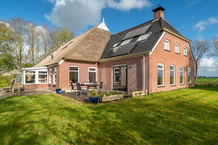 Vrijstaande woning te koop: Hoofdstraat 267, Oostwold (Gem. Westerkwartier)
