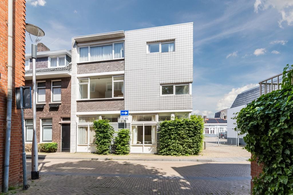 Roemerhof 15 